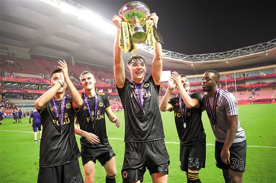 客场龙！掘金斩获赛季客场10连胜，继续刷新队史纪录（掘金客场10连胜，队史纪录再度刷新）