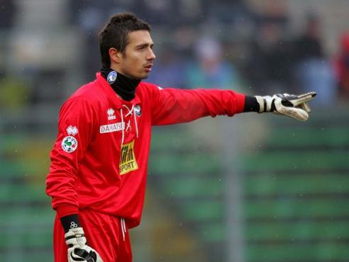 记者：恩昆库在冬窗的未来值得关注；米兰会和经纪人谈莱万（记者称冬窗恩昆库动向值得关注，米兰将与莱万经纪人会面）